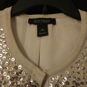 WHITE HOUSE BLACK MARKET  SWEATER - CREAM / SILVER SEQUINNED   SIZE  XS